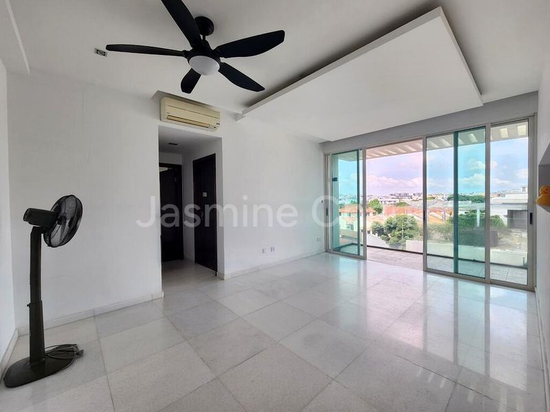 2 Bed Apartment (Condo) for Sale in  Leith Grove - Image 8